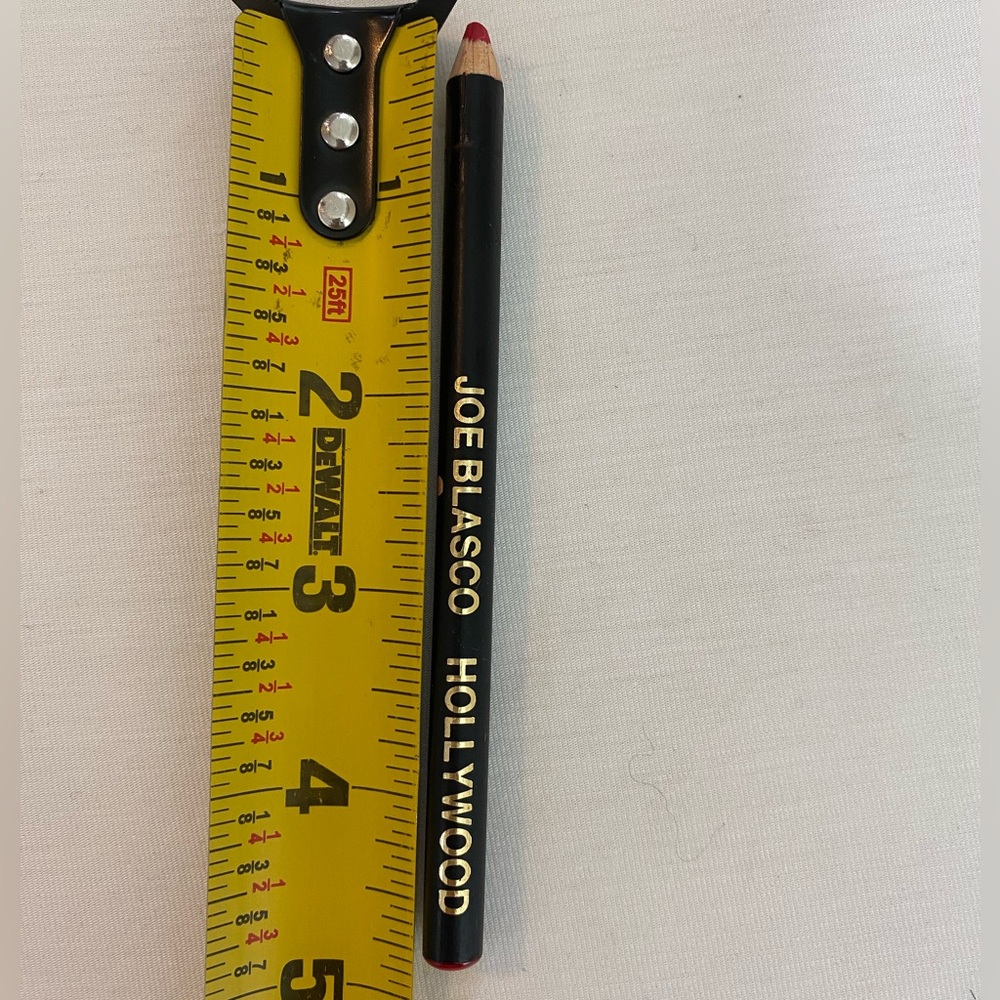 Joe Blasco Hollywood red lip liner
